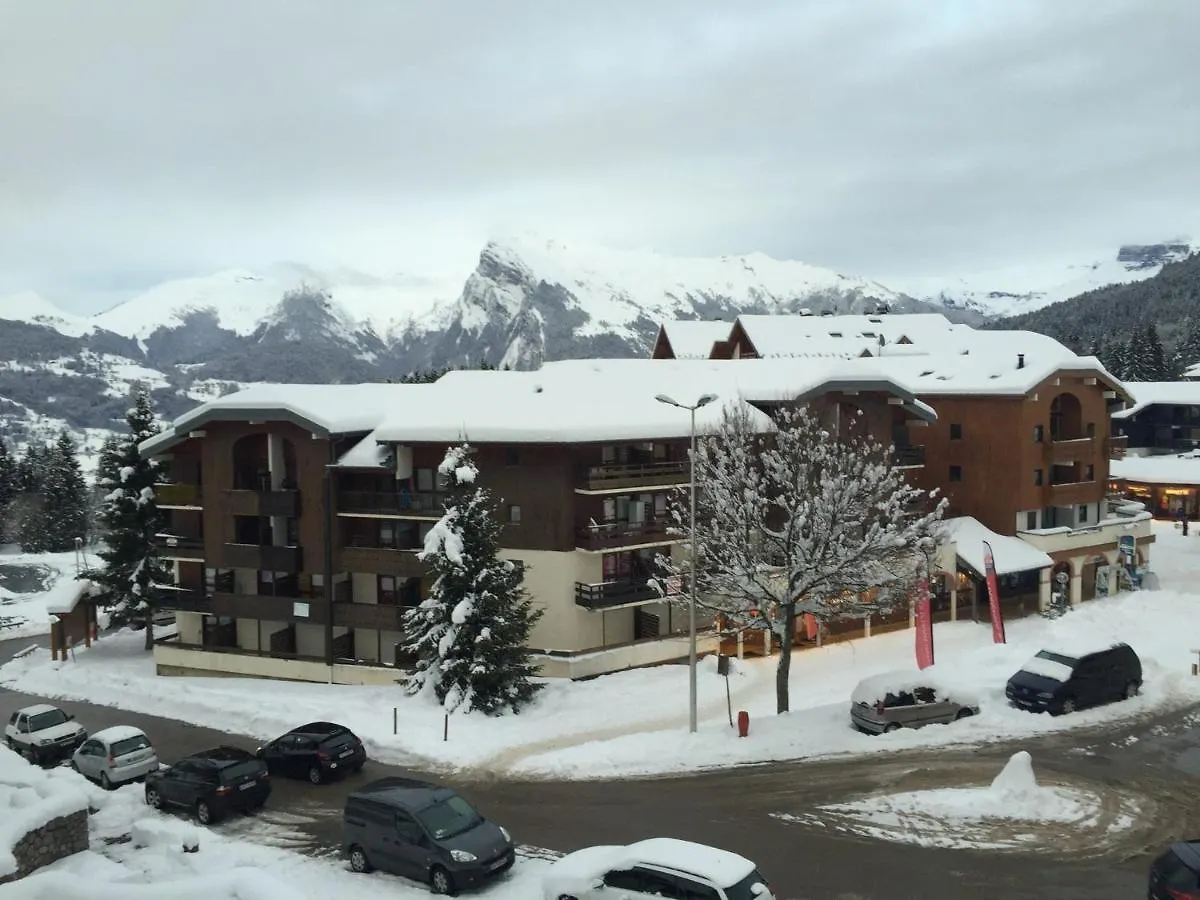 Appartement Cosy 3 Pieces Pour 5 Personnes, Proche Pistes Et Commerces A Morillon 1100 - Fr-1-412-19 0*,